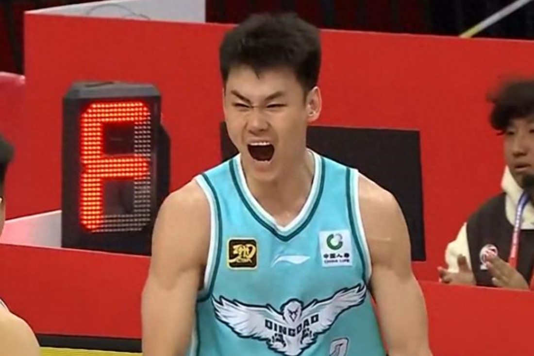 包含一位老将在关键时刻挺身而出，带领球队取得胜利的词条