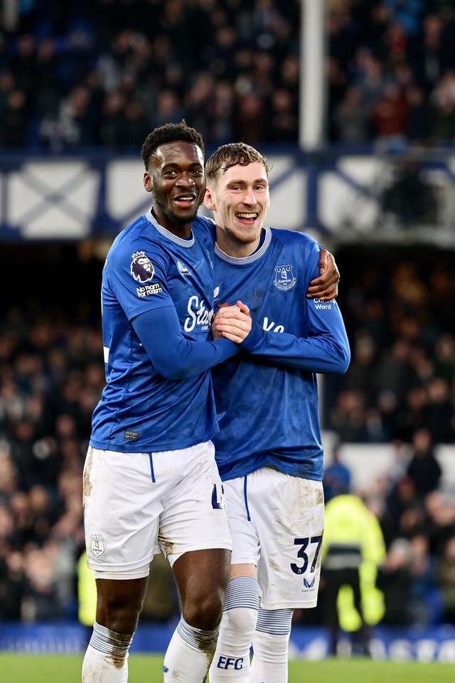 开云体育APP下载-包含埃弗顿客场大胜莱斯特城,获得宝贵三分的词条