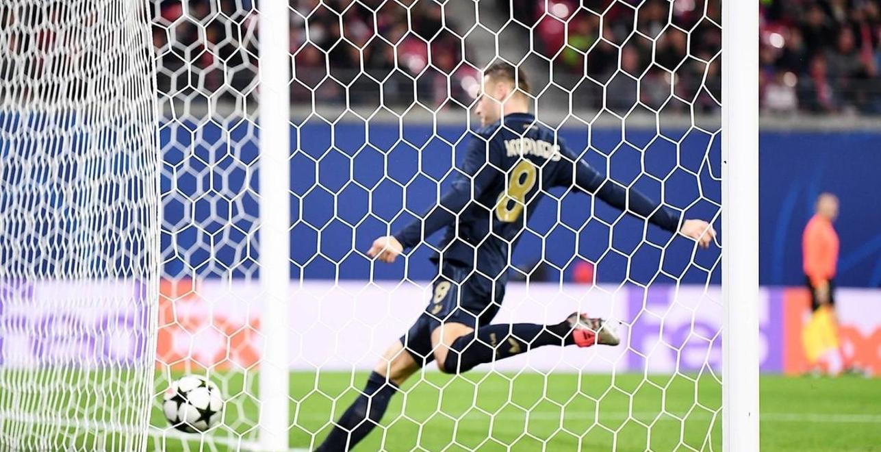 包含莱比锡联捍卫尤文图斯首度对决萨克森的词条