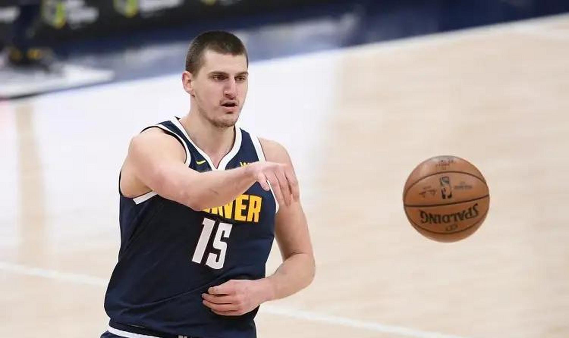 开云体育下载-爵士队主教练谴责球队表现,严厉批评失误的简单介绍