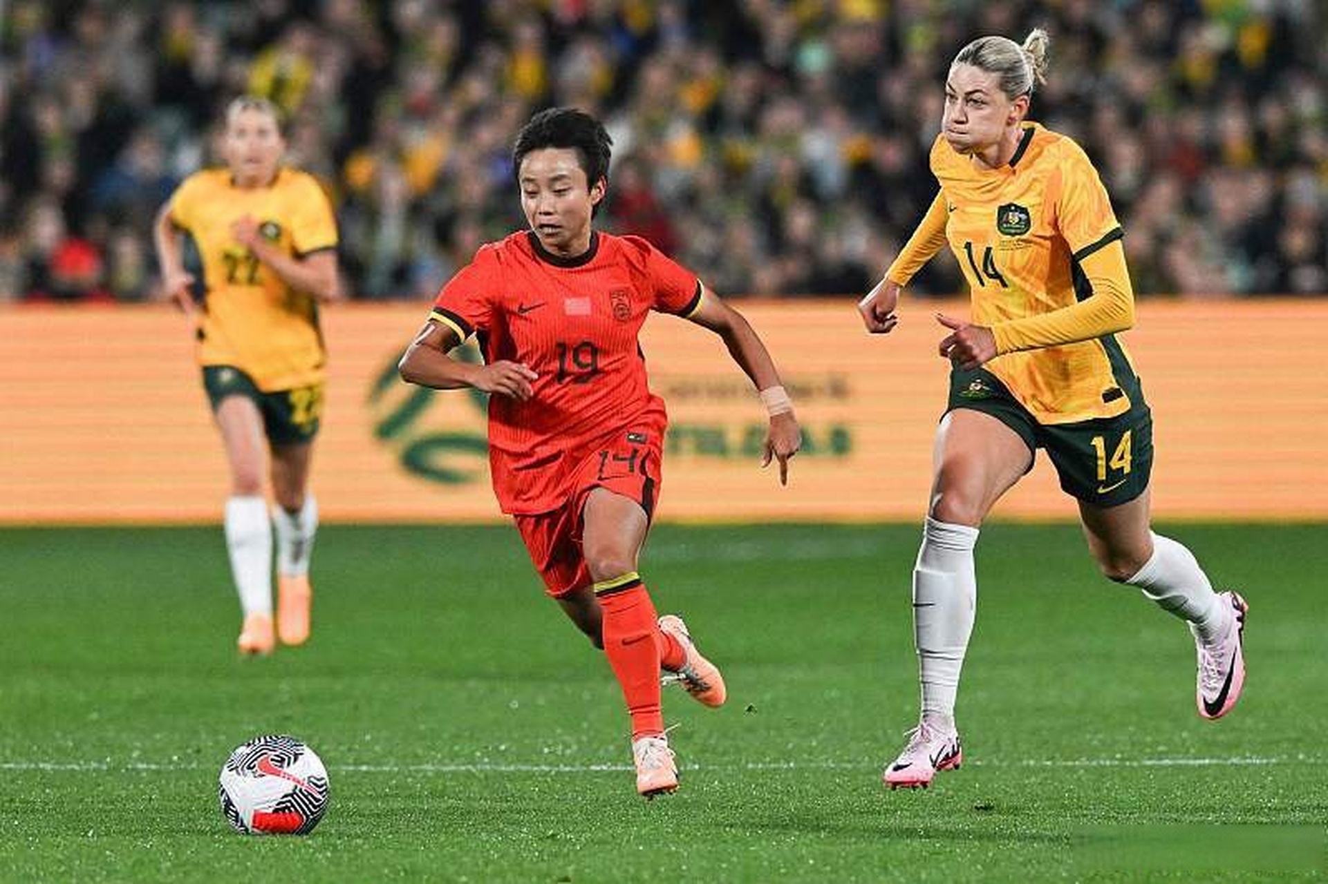 澳大利亚女足夺冠热门,积极备战 澳大利亚女足夺冠热门,积极备战