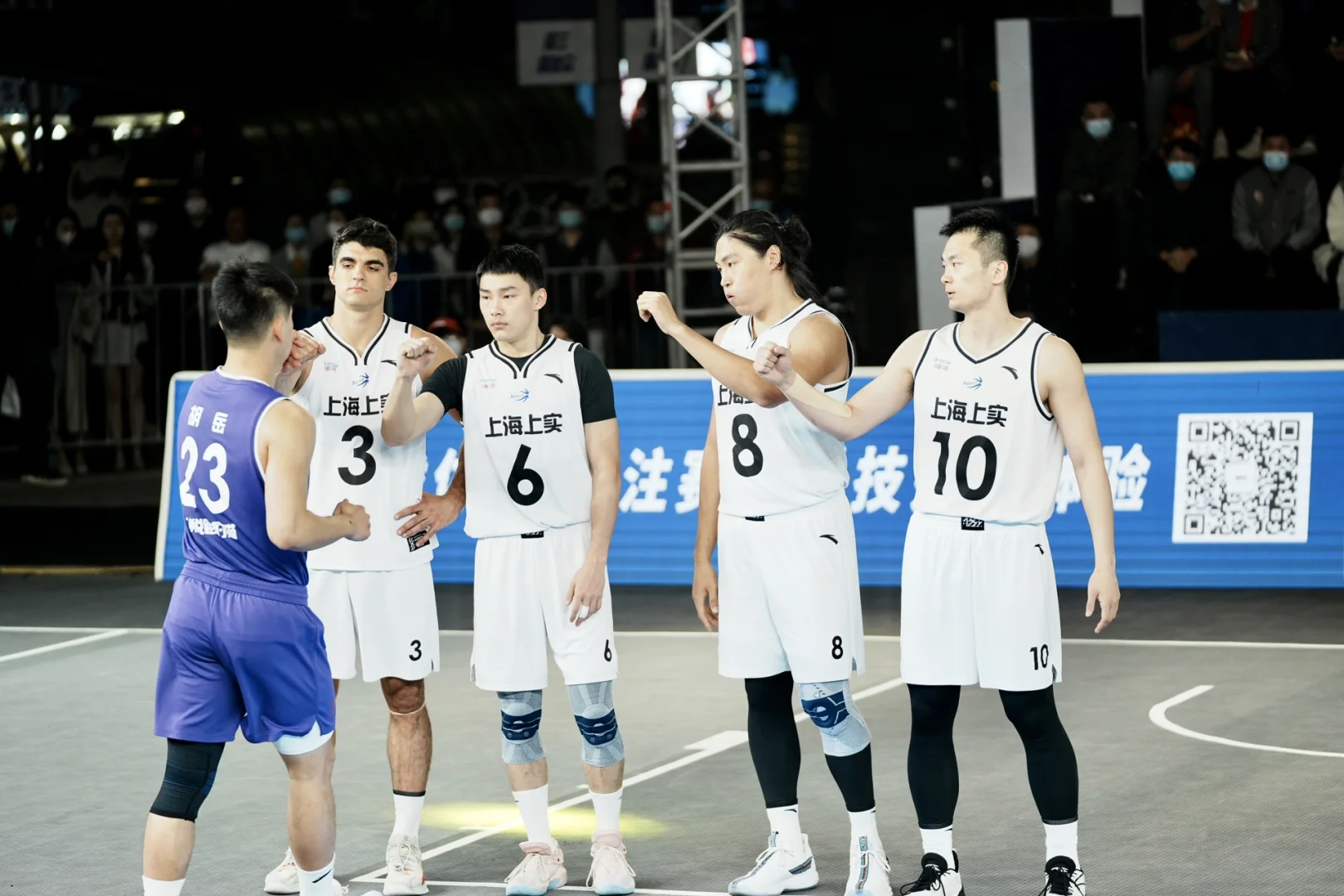 开云官网-关于新赛季篮球职业联赛开启预售，球迷蜂拥购票的信息