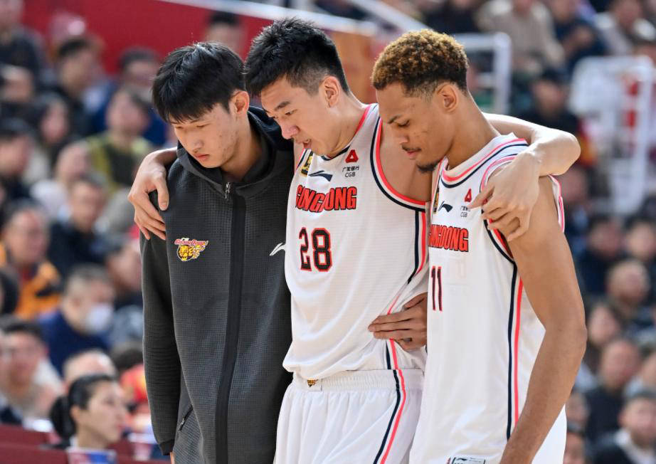 广东男篮胜山西队，再展雄风