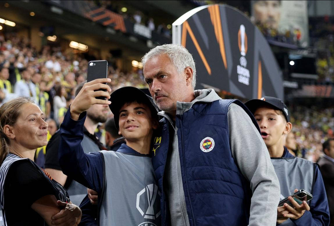 里昂客场主力伤停,难以逆转-失利的简单介绍 里昂客场主力伤停,难以逆转-失利的简单介绍