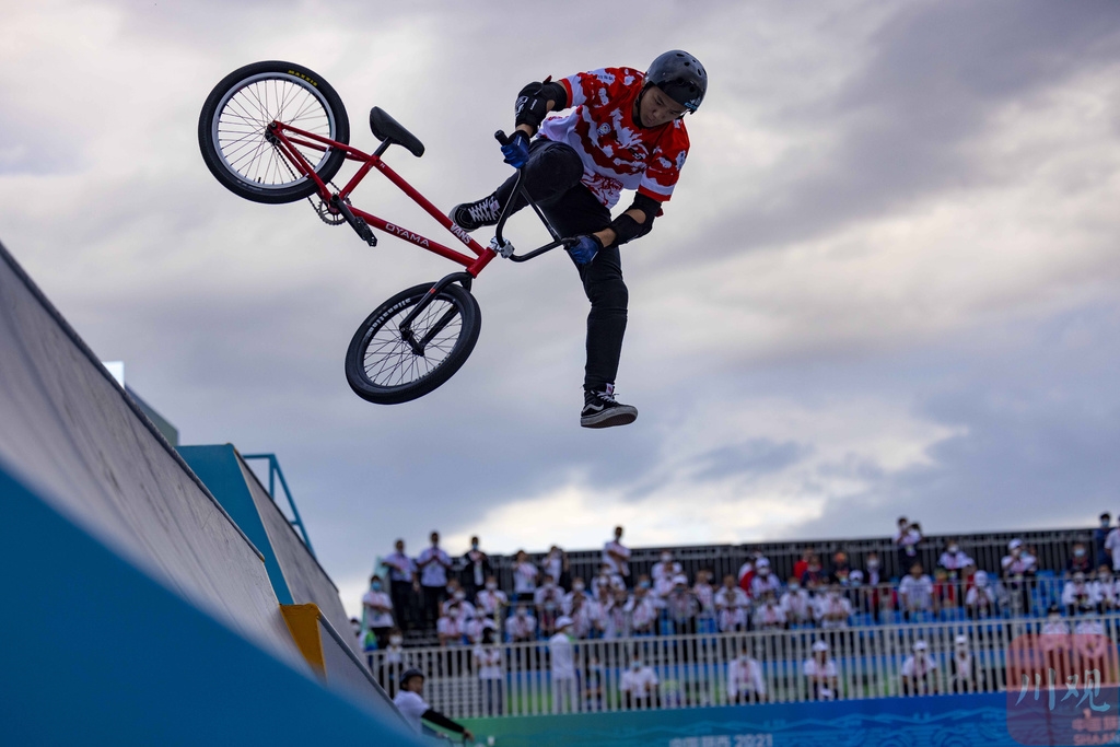 包含技压群雄,比赛中的技术过人之处的词条 包含技压群雄,比赛中的技术过人之处的词条