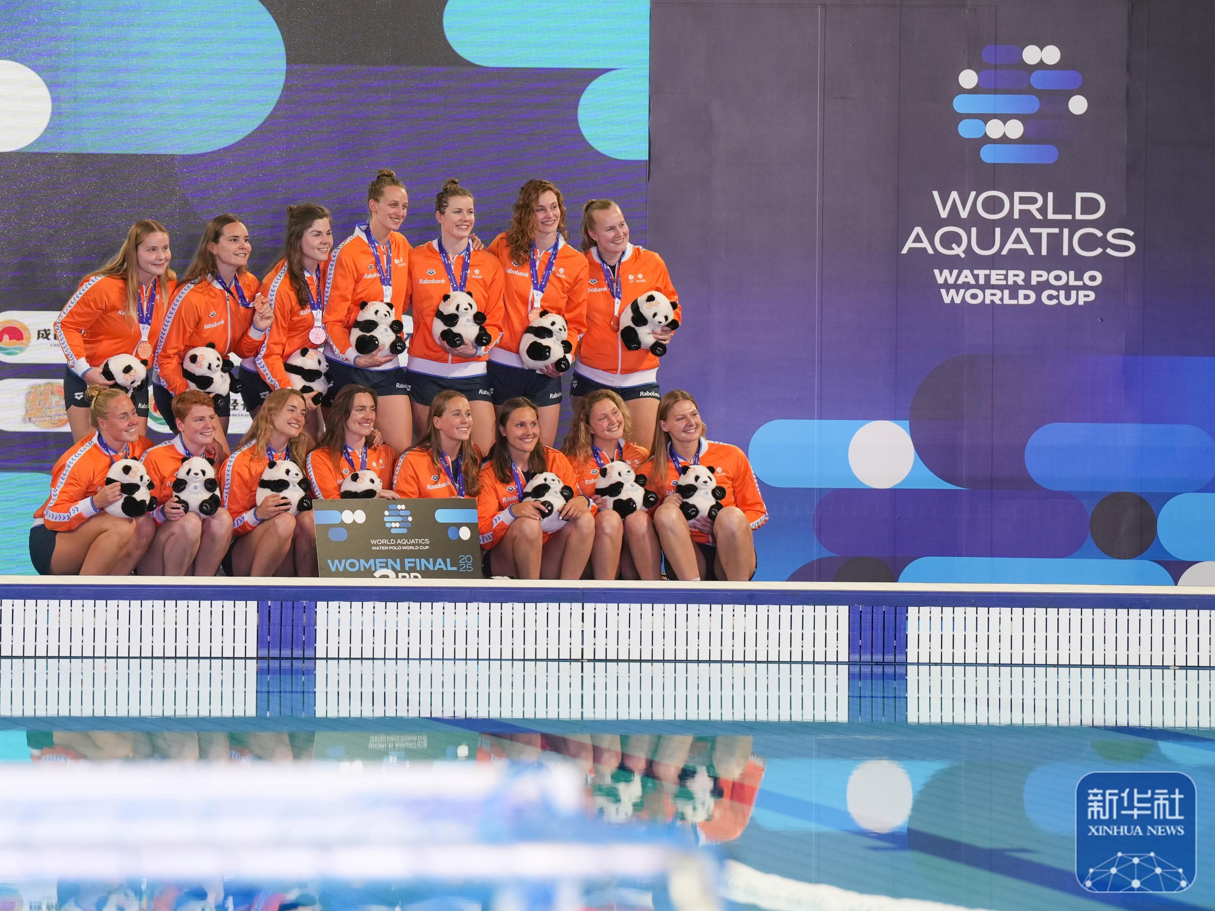 开云体育在线-包含希腊队士气高昂,备战下一场比赛的词条