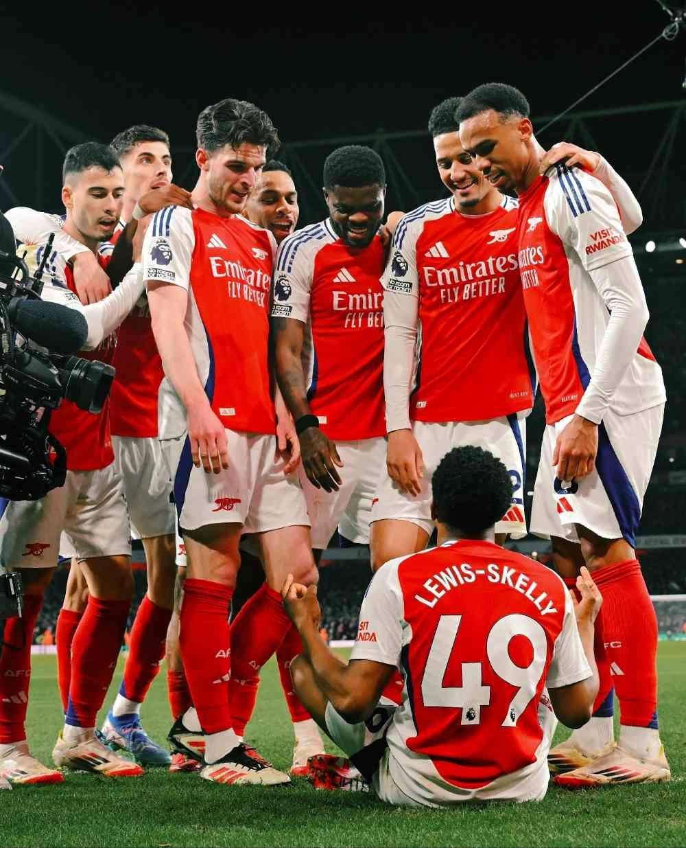 梅斯队的胜利让球迷们欢呼雀跃