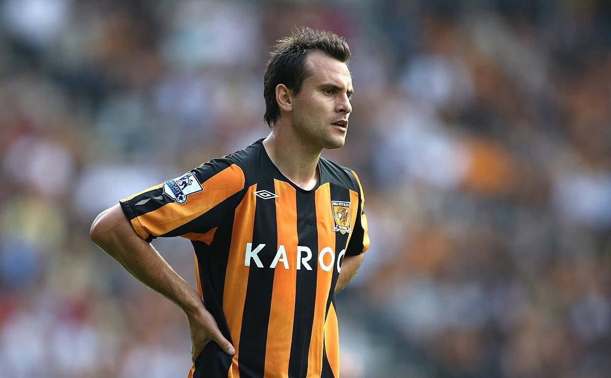 赫尔城主场逆转，拿到关键三分