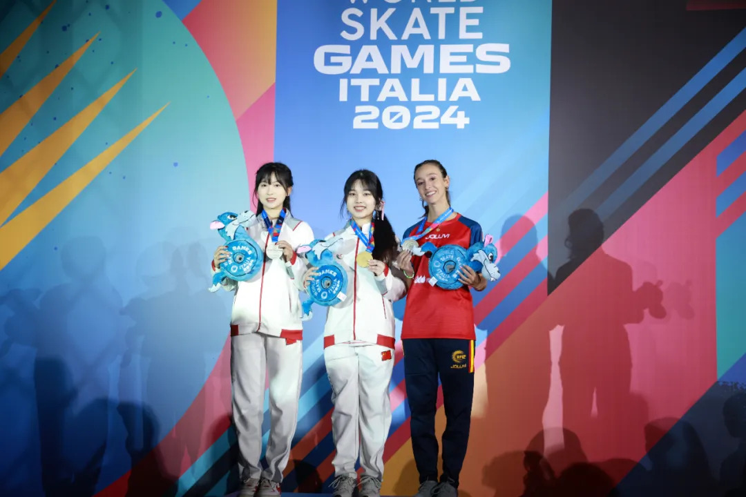 开云下载-加拿大轮滑冠军荣获巴黎冠军