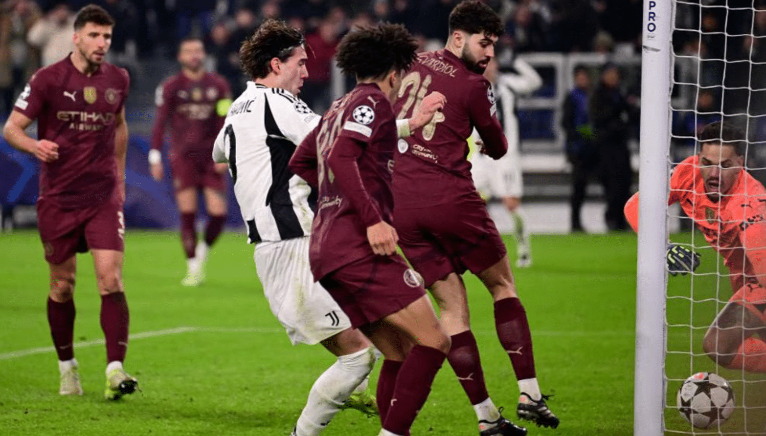 开云下载-欧预赛比赛惊险连连，胜负令人揪心