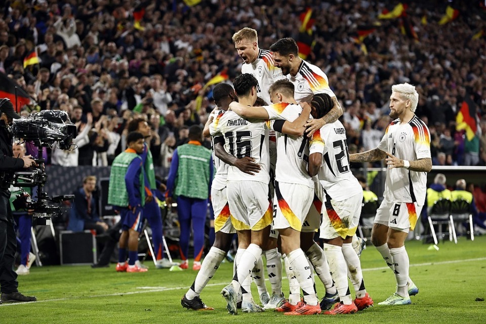 开云体育在线-沃尔夫斯堡喜迎胜利,德国球队展现出色表现的简单介绍