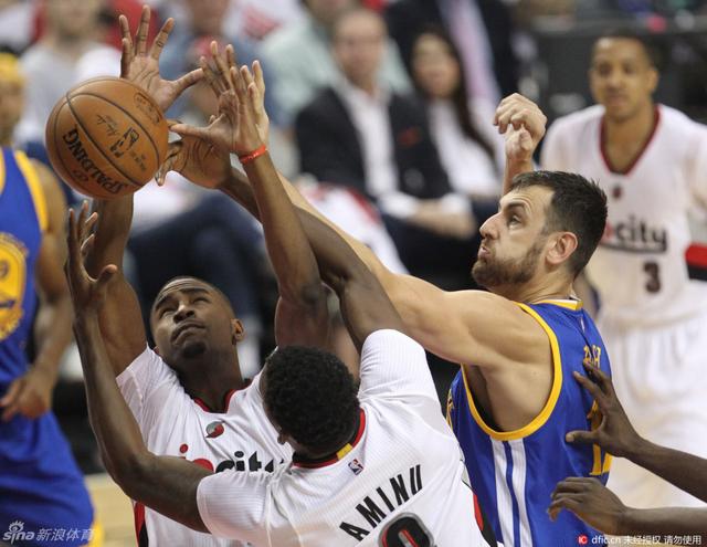 拓荒者球员在比赛中表现出色，助队夺胜