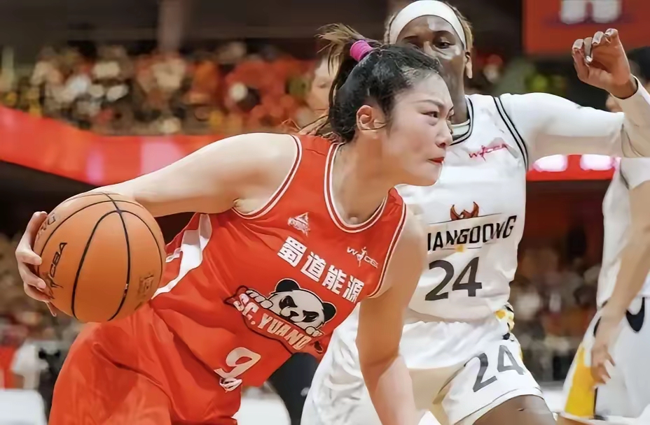 女子篮球联赛新赛季拉开序幕 女子篮球联赛新赛季拉开序幕