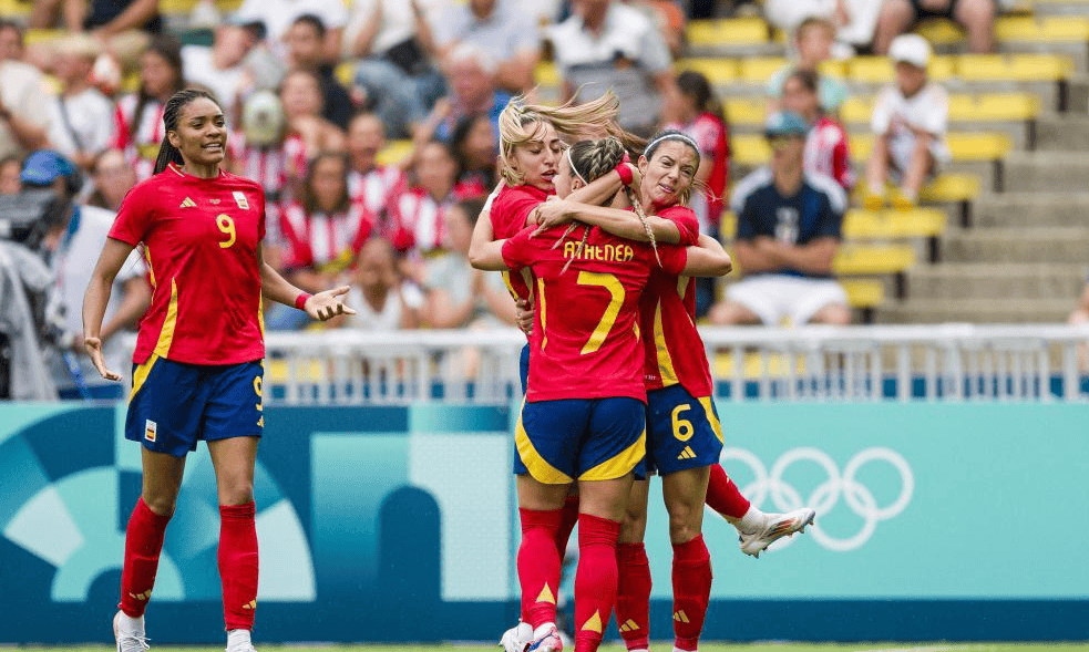 尼日利亚代表团在足球比赛中展现实力