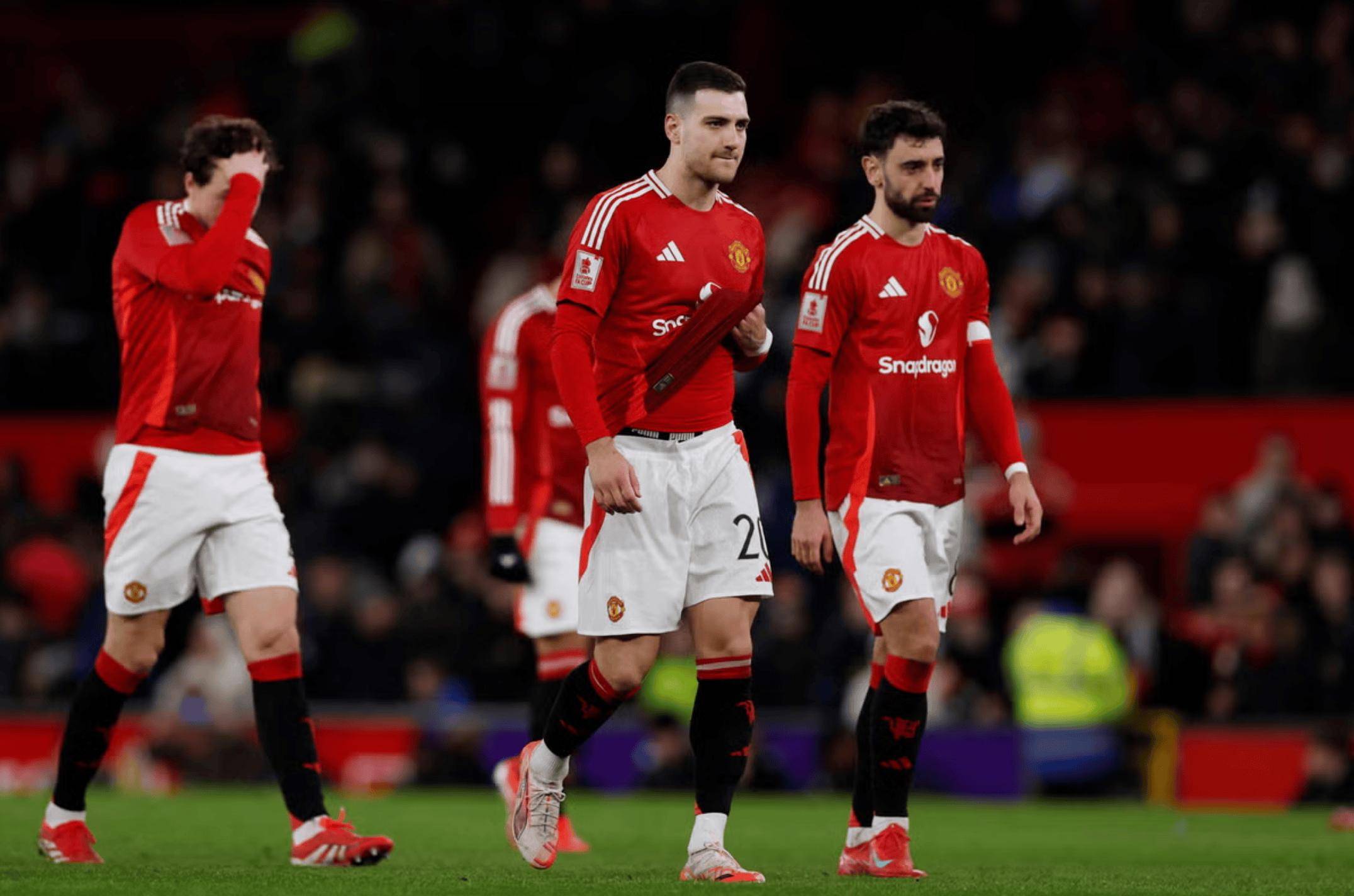 包含曼联球迷呼吁俱乐部不要加入全球超级联赛的词条