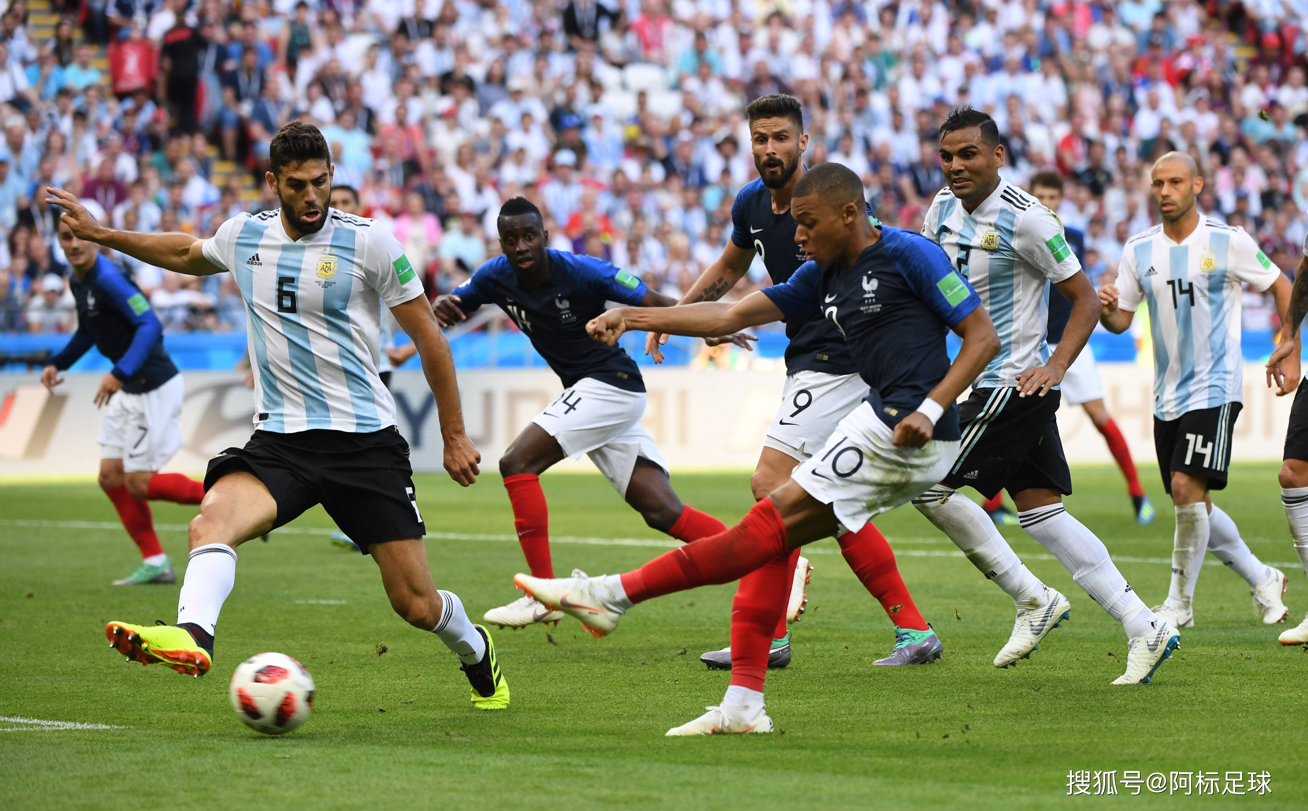 激烈角逐!欧洲顶级球队上演对决 激烈角逐!欧洲顶级球队上演对决