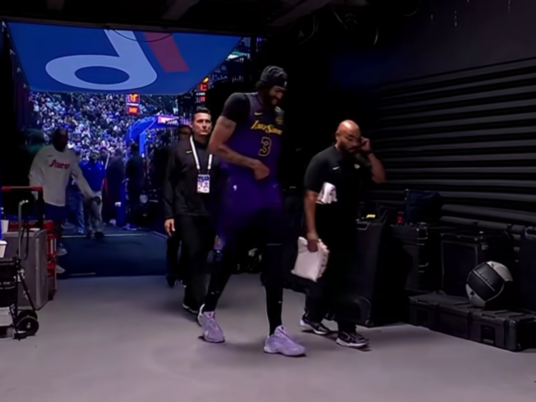 湖人连胜告终,费城联手击败 湖人连胜告终,费城联手击败