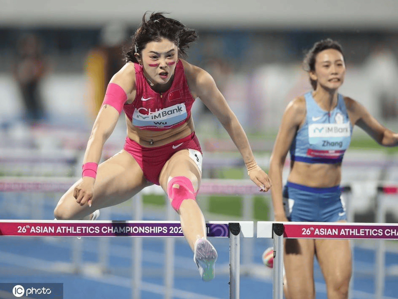 精彩瞬间：女队选手战绩彪炳