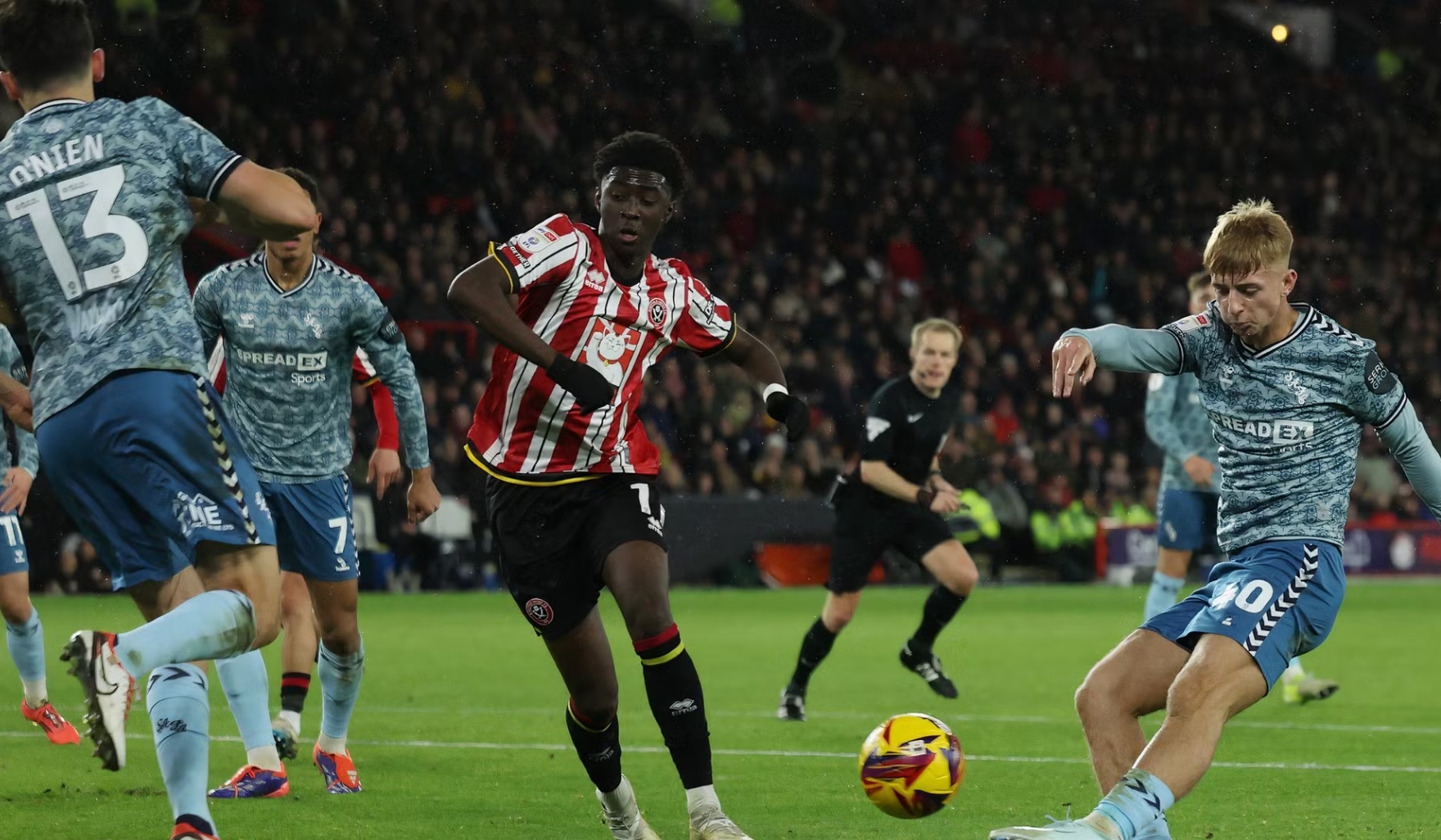 开云平台-关于英格兰球队在主场迎战德国队,谁将笑到最后的信息