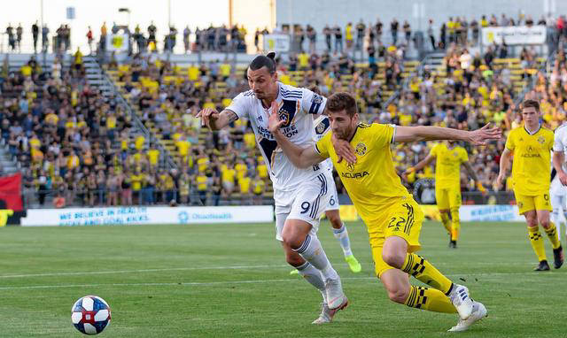 开云体育平台APP-阿尔克马尔队精神备战,一举拿下关键胜利