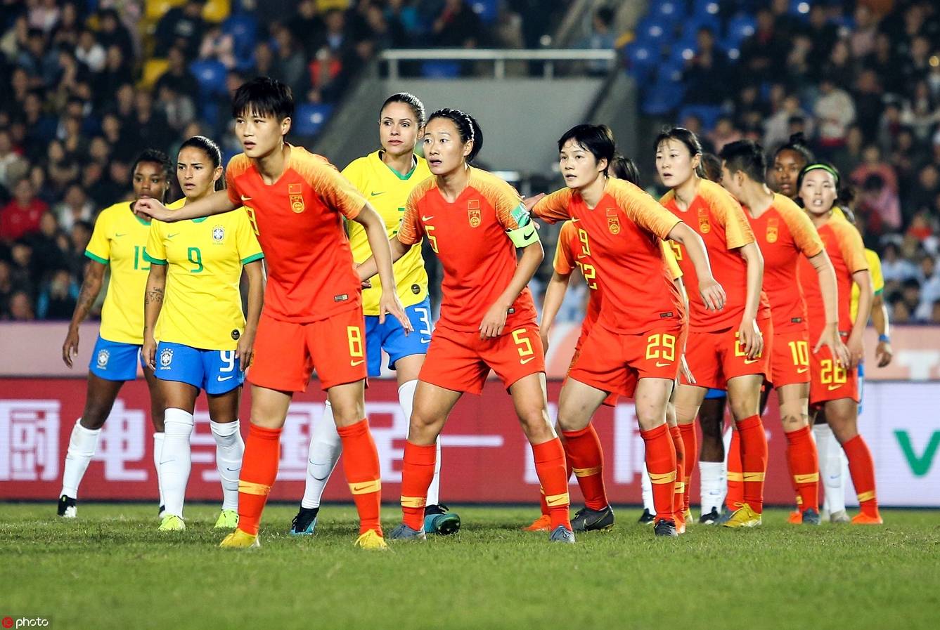 开云体育平台APP-争霸赛场:女足比赛轰动一时的简单介绍