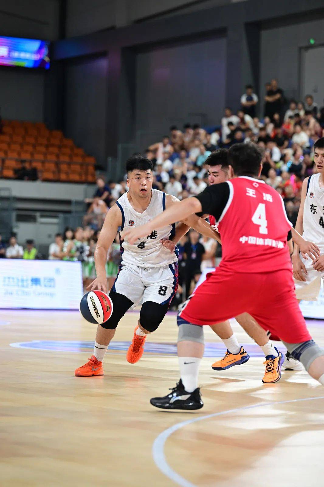 开云体育app-体育赛场上的壮举：精彩瞬间让人目不暇接