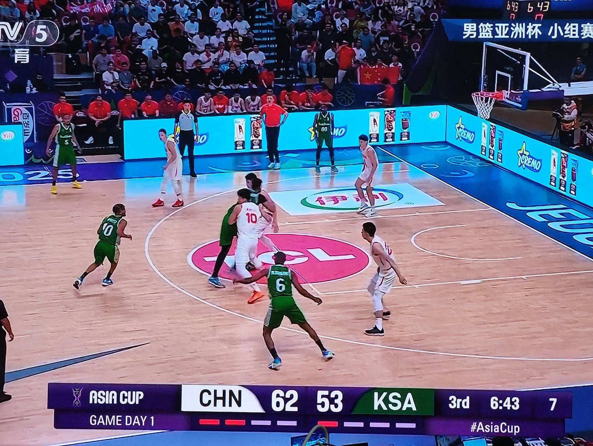 开云APP-湖南男篮凭借团队合作,赢得胜利