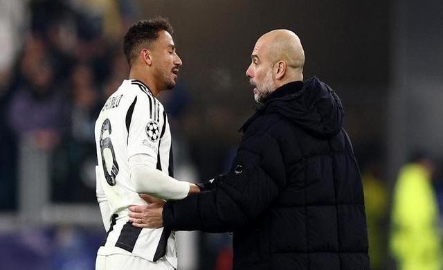 开云体育在线-利物浦防线铁壁一般：重回卫冕之路的简单介绍