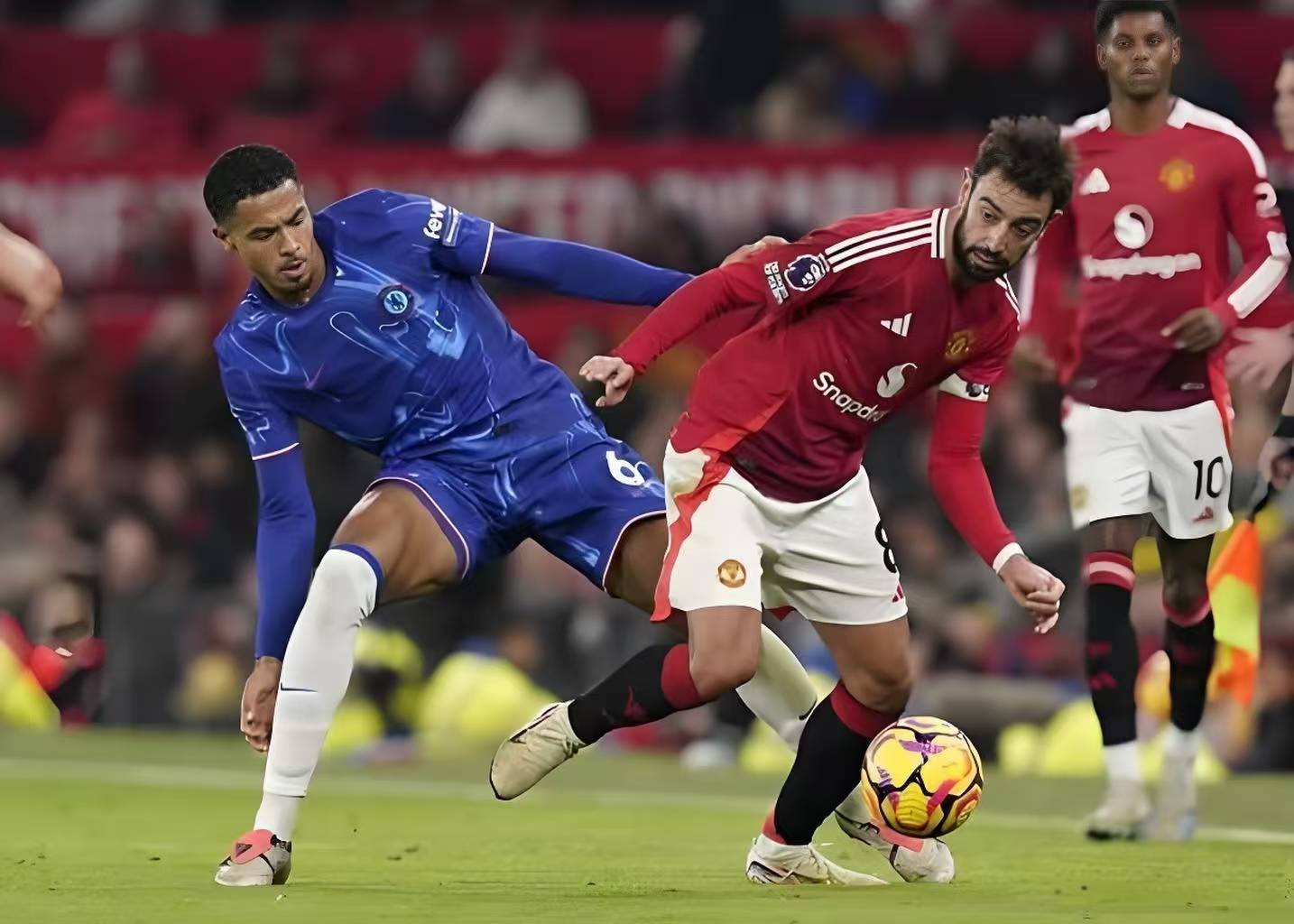 开云体育平台APP-曼联豪取主场胜利，切尔西战平钟情