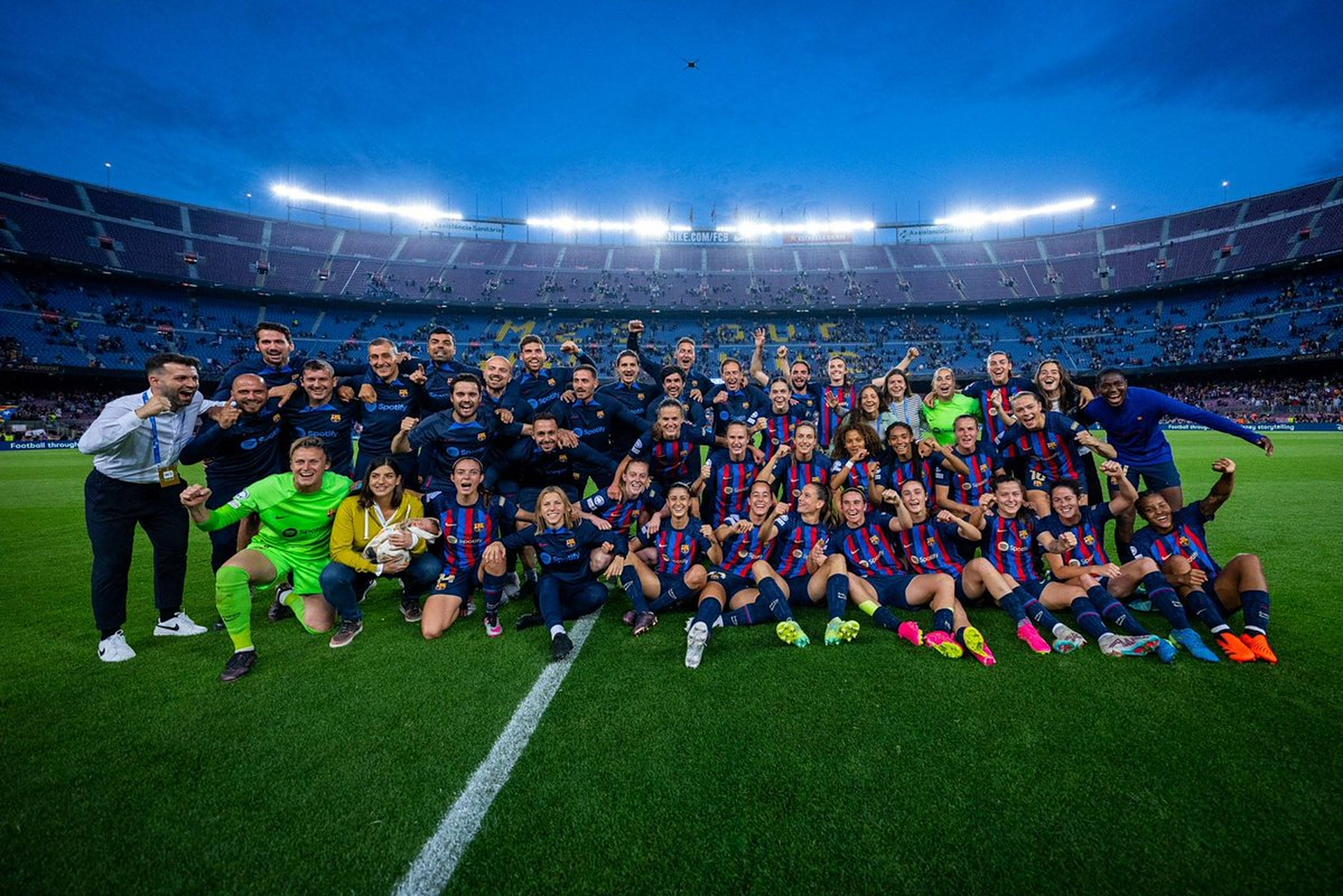 阿利斯塔与总局为女足比赛做准备 阿利斯塔与总局为女足比赛做准备