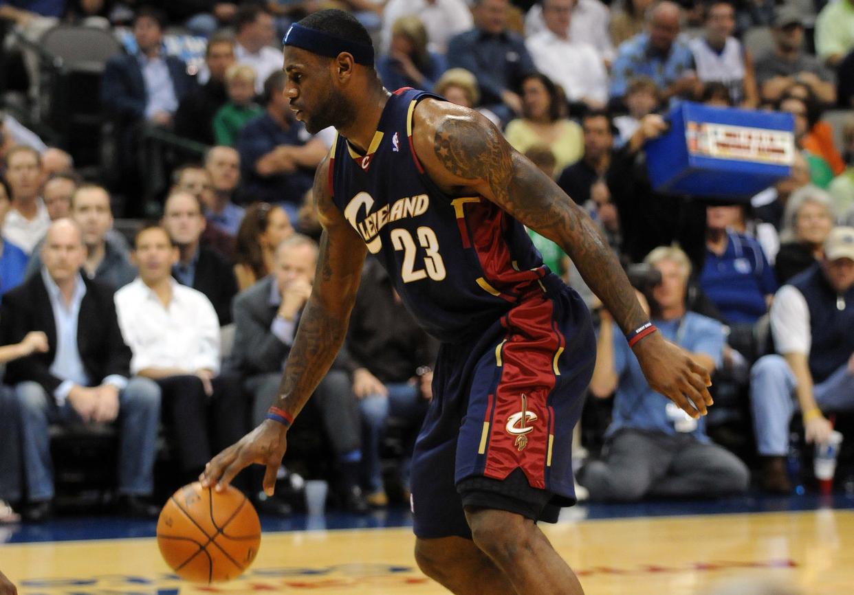 詹姆斯狂砍35分,骑士击败猛龙晋级东部决赛 詹姆斯狂砍35分,骑士击败猛龙晋级东部决赛