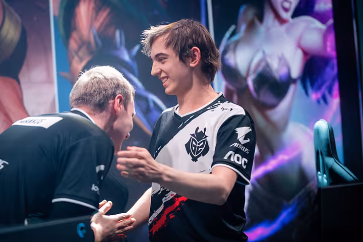 开云体育官方网站-KT轻取DK,Jankos单局斩获MVP强强对话四强赛,成为赛场最大亮点的简单介绍