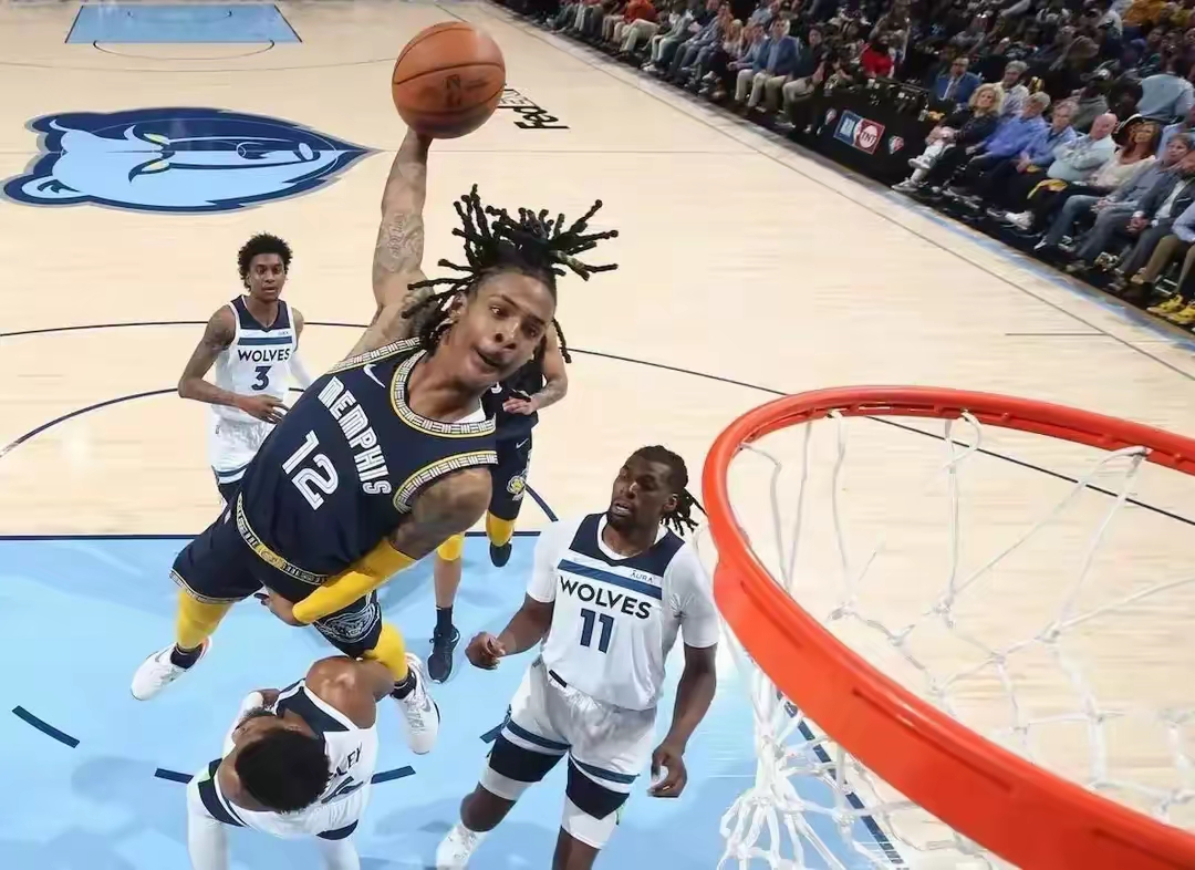 开云体育官网-灰熊主场战胜骑士，莫兰特砍下三双