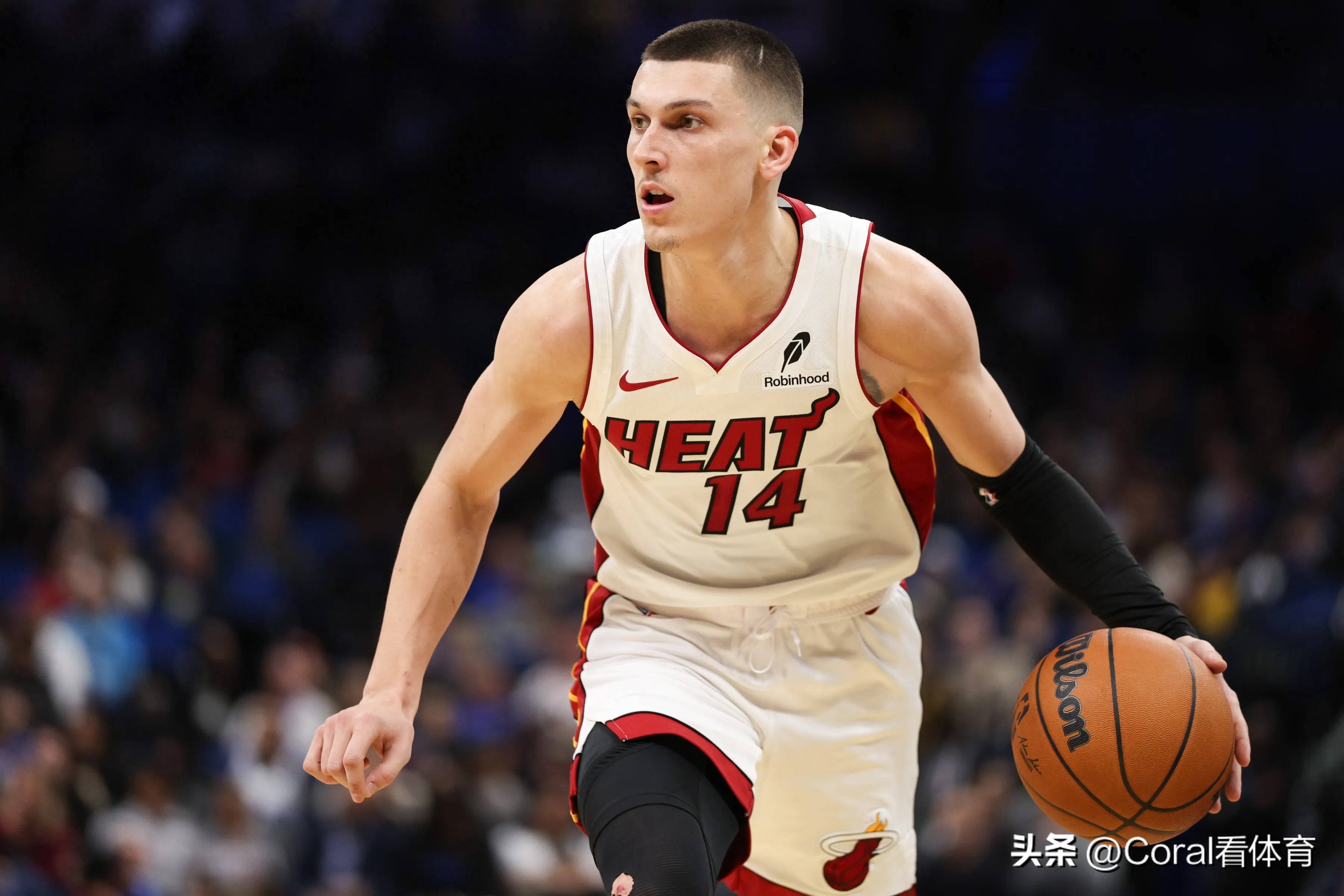 热火队中锋完成生涯第10000分