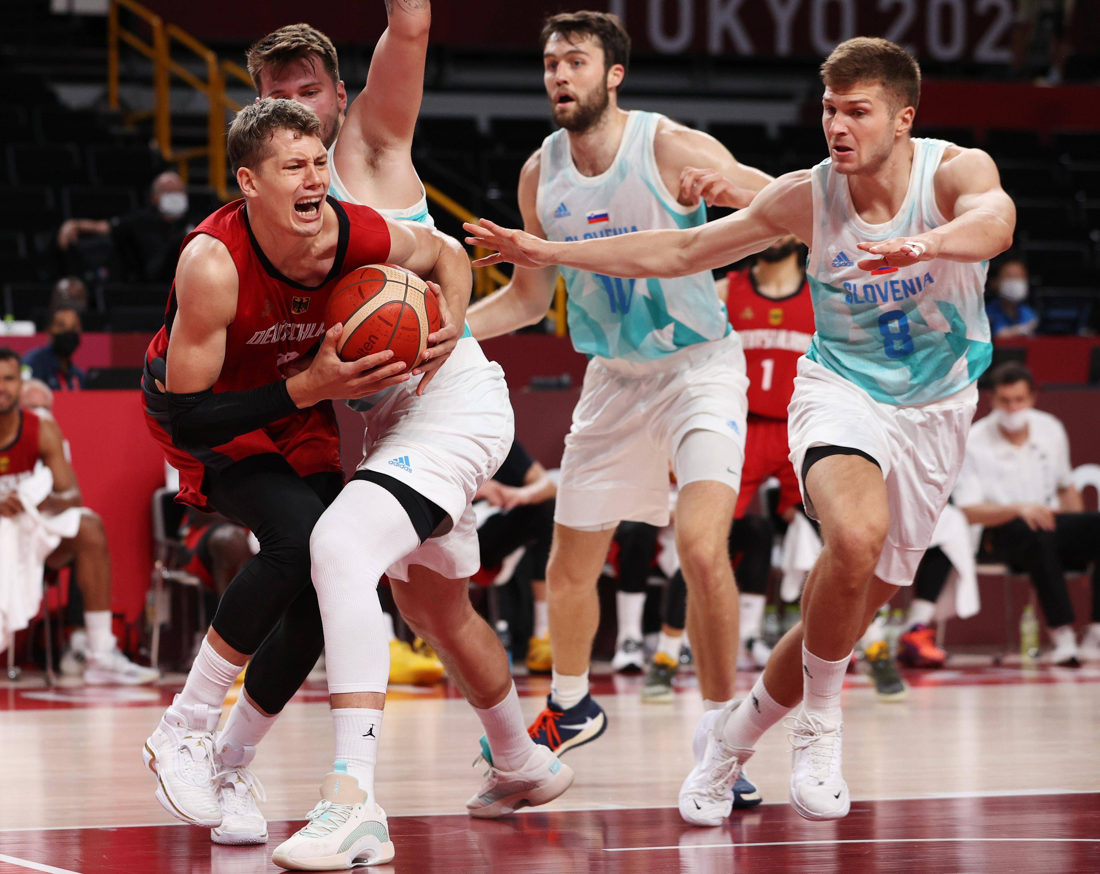 开云体育入口-乌克兰擒斯洛伐克，成功晋级欧国联四强