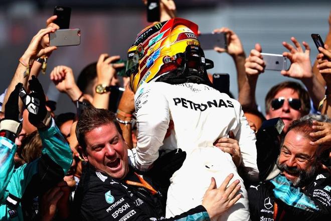 开云下载-关于梅赛德斯翻盘威廉姆斯,阿隆索扛起全队的信息