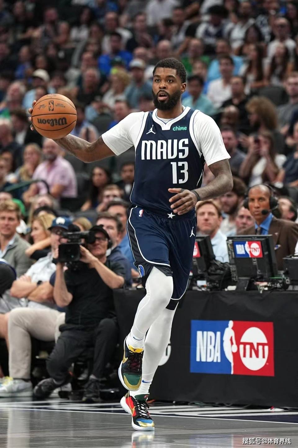 开云体育-独行侠力克凯尔特人，福克斯状态火热的简单介绍