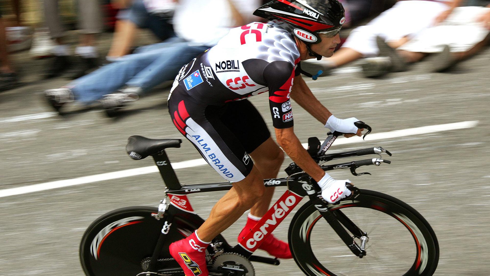 丹麦童话再现！布伦特福德打穿阿森纳，门神库尔图瓦穿越式惊艳四座